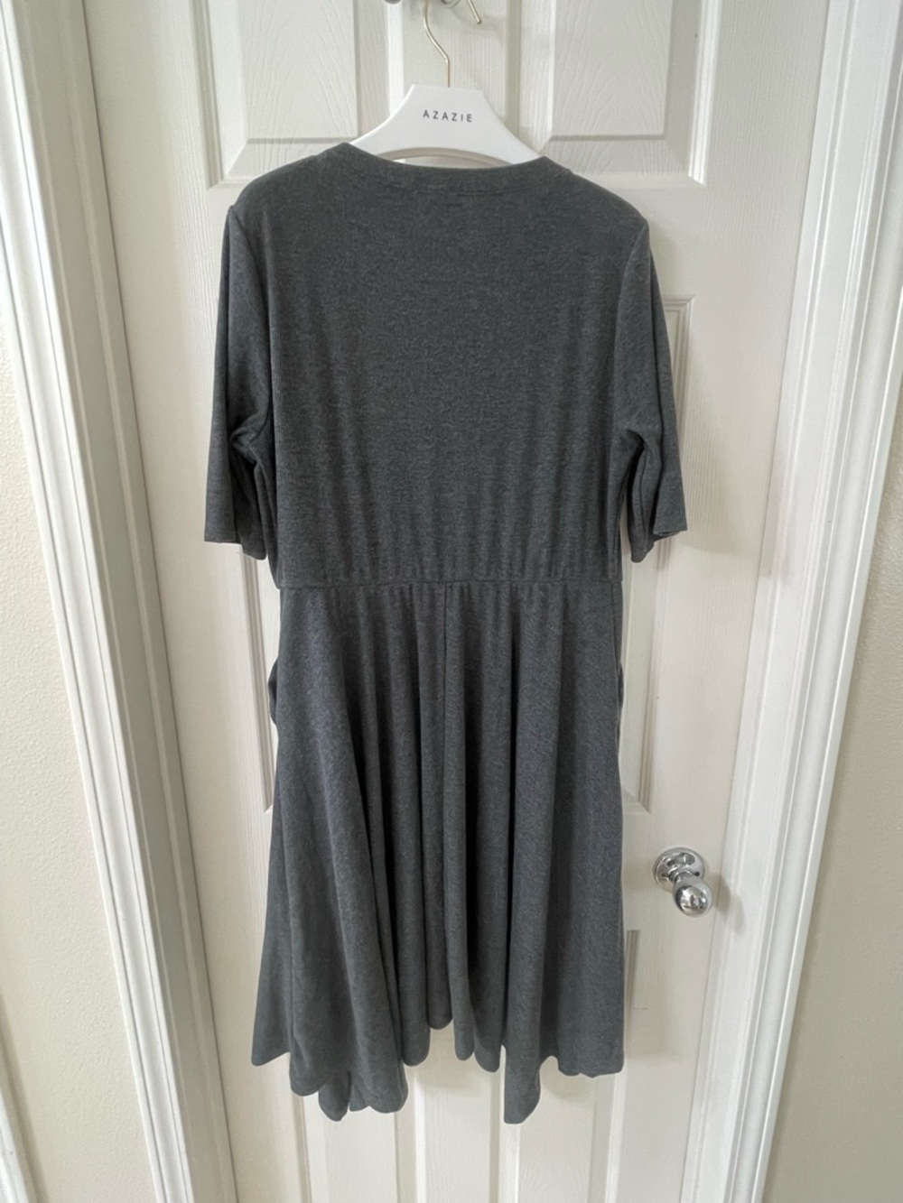 torrid Charcoal Gray Scoop Neck Midi Dress sz 1X - Picture 2 of 4